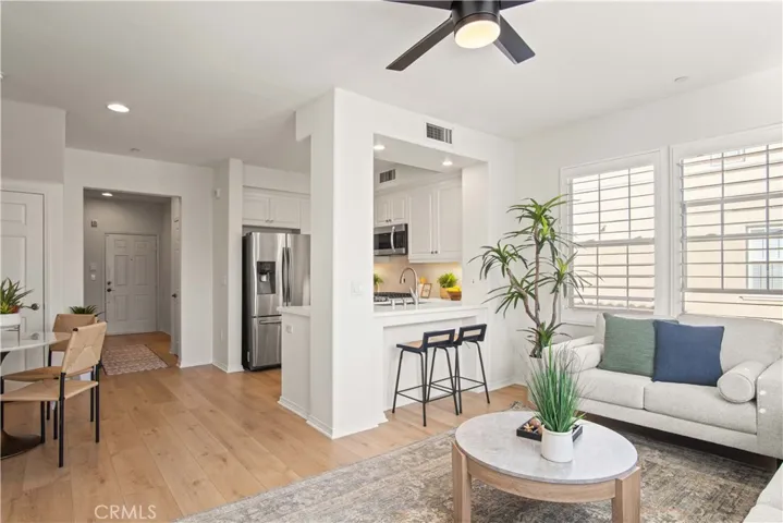13080 Pacific Promenade 324, Playa Vista, California 90094