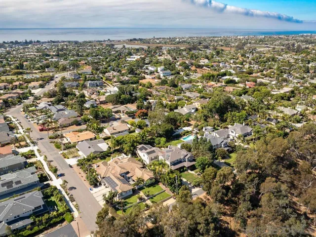 2807 Crest Dr, Carlsbad, California 92008