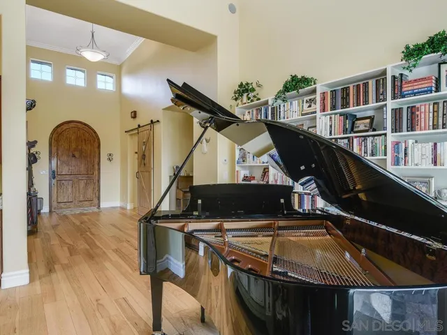 2807 Crest Dr, Carlsbad, California 92008
