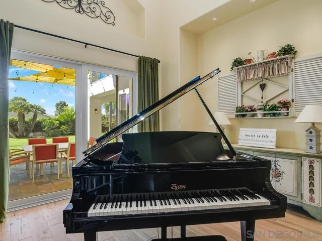 2807 Crest Dr, Carlsbad, California 92008