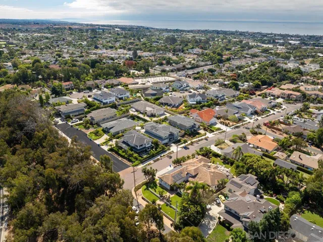 2807 Crest Dr, Carlsbad, California 92008