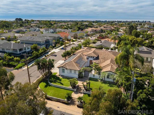 2807 Crest Dr, Carlsbad, California 92008