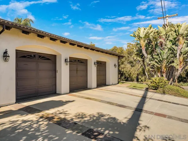 2807 Crest Dr, Carlsbad, California 92008