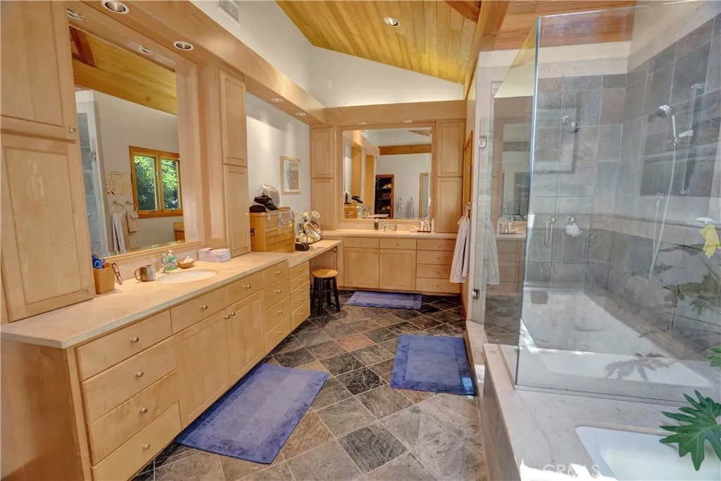 50 Eastfield Drive, Rolling Hills, California 90274 home-pic-38