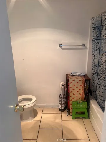 8801 Willis Avenue 44, Panorama City, California 91402