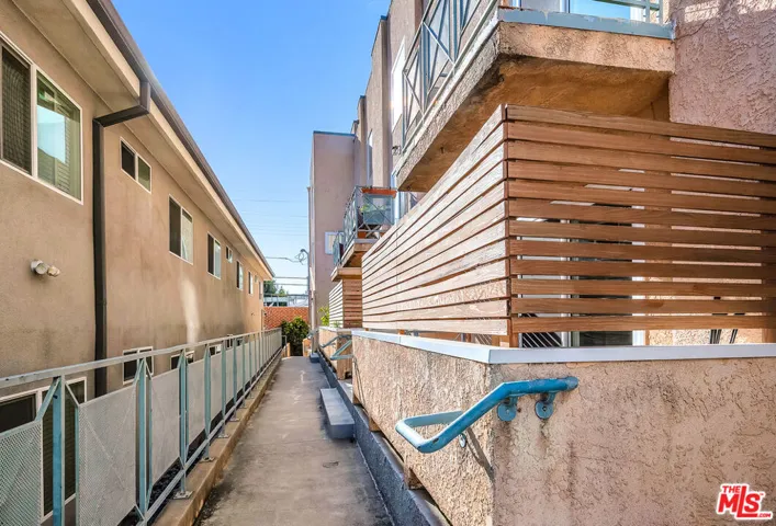 3439 Keystone Avenue 2, Los Angeles, California 90034