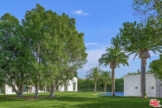 133 S Mapleton Drive, Los Angeles, California 90024 home-pic-2