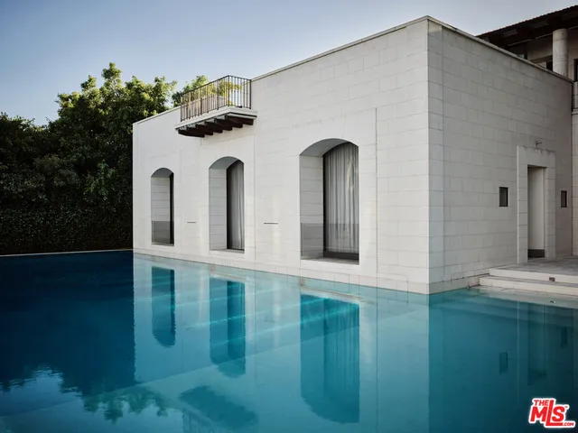 133 S Mapleton Drive, Los Angeles, California 90024 home-pic-14