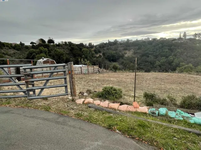 Quercus Ct, Hayward, California 94542