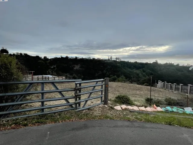 Quercus Ct, Hayward, California 94542