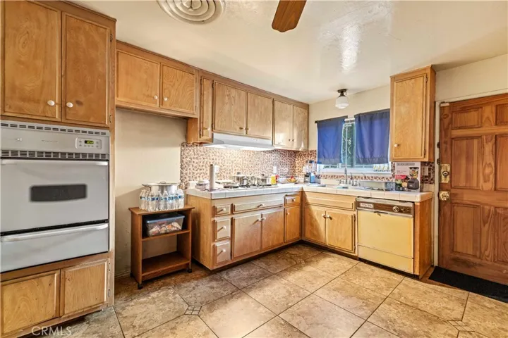 12181 Claretta Street, Sylmar, California 91342