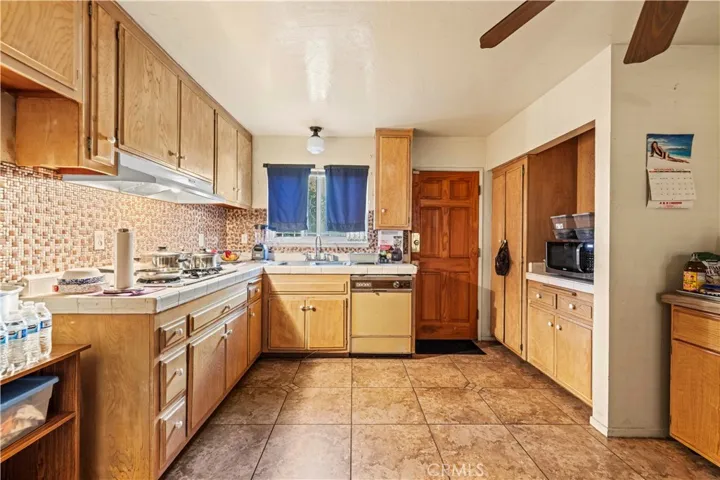 12181 Claretta Street, Sylmar, California 91342