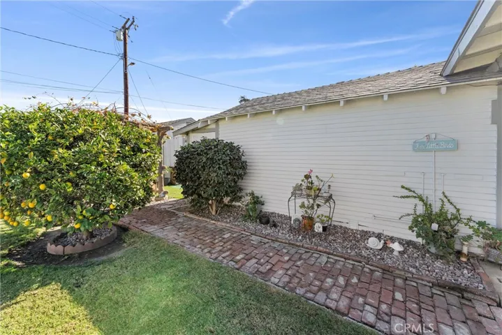 556 S Clementine Street, Anaheim, California 92805