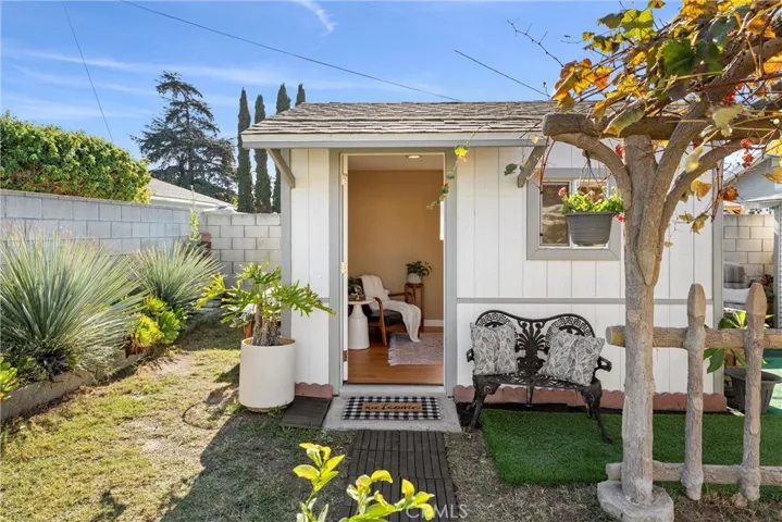556 S Clementine Street, Anaheim, California 92805