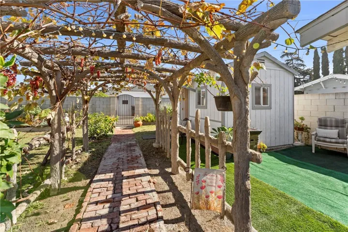 556 S Clementine Street, Anaheim, California 92805