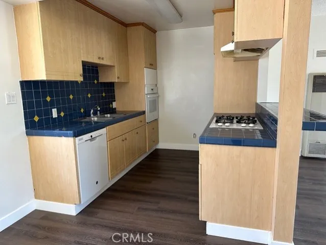 901 923 N San Antonio Avenue, Pomona, California 91767