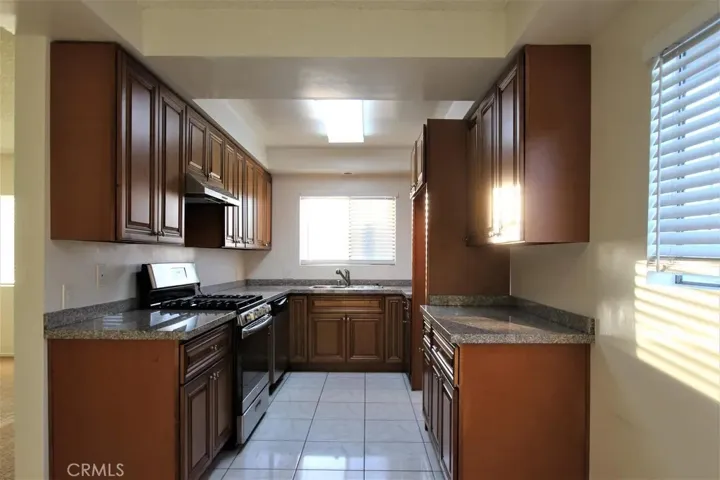 901 923 N San Antonio Avenue, Pomona, California 91767