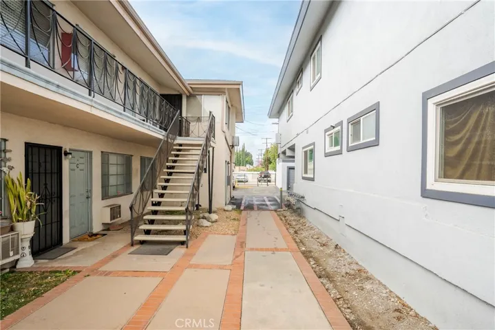 901 923 N San Antonio Avenue, Pomona, California 91767