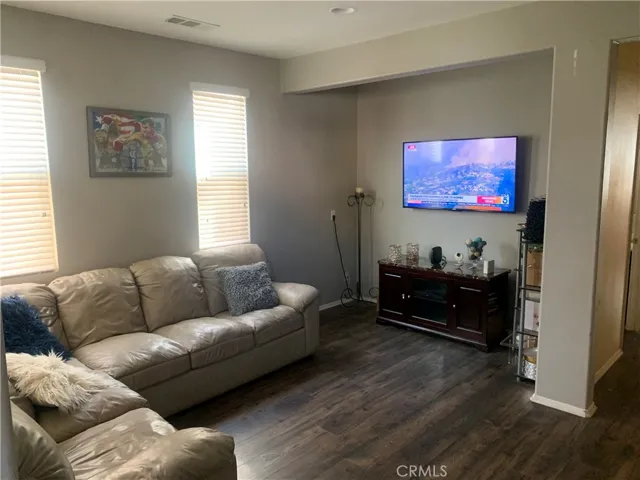 12887 Luna Street, Eastvale, California 92880