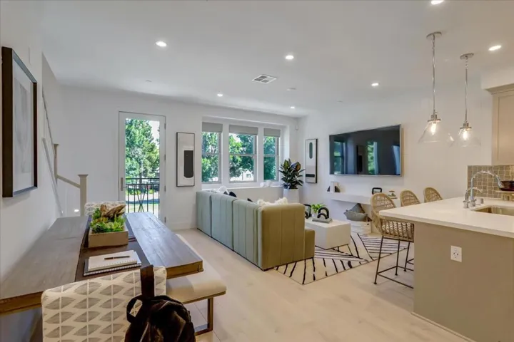 1393 West Middlefield Road, Mountain View, California 94043