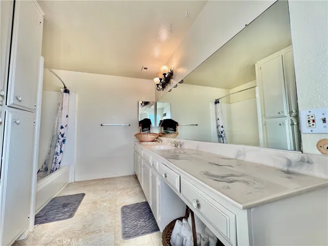 19185 Spalding Avenue, Riverside, California 92508