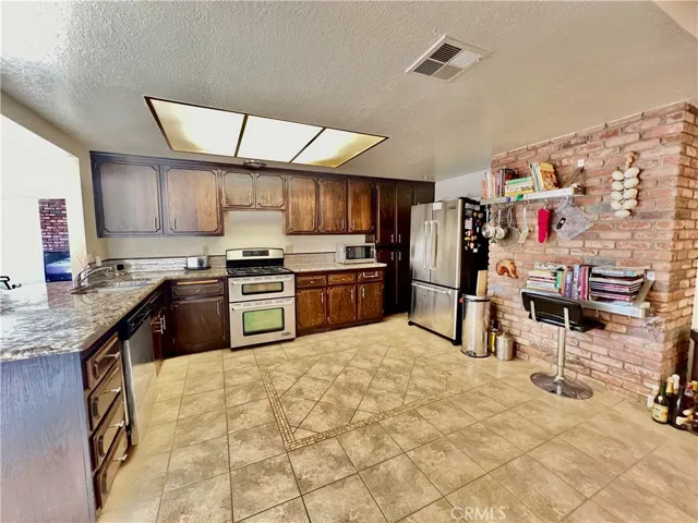 19185 Spalding Avenue, Riverside, California 92508