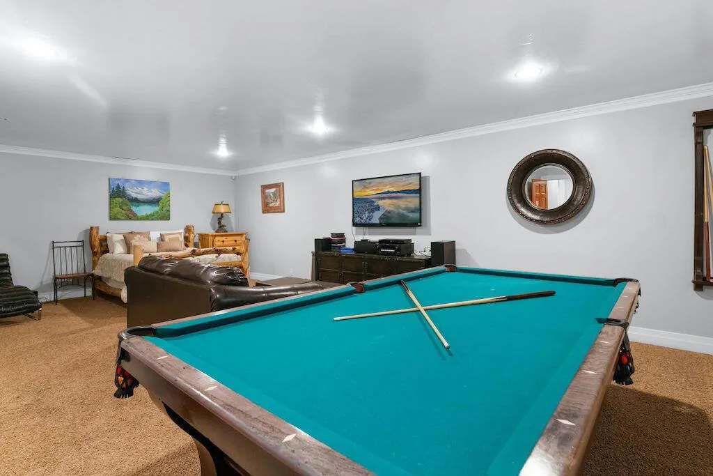 488 Starlight Circle, Big Bear, California 92315 home-pic-35
