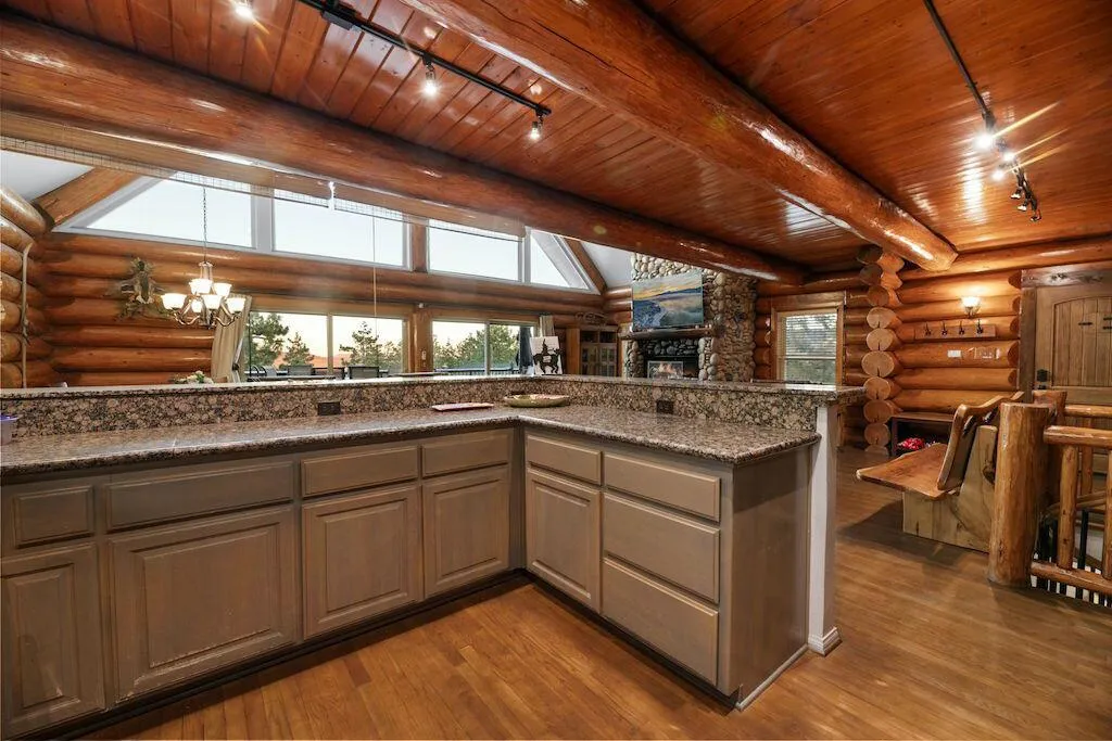 488 Starlight Circle, Big Bear, California 92315 home-pic-17