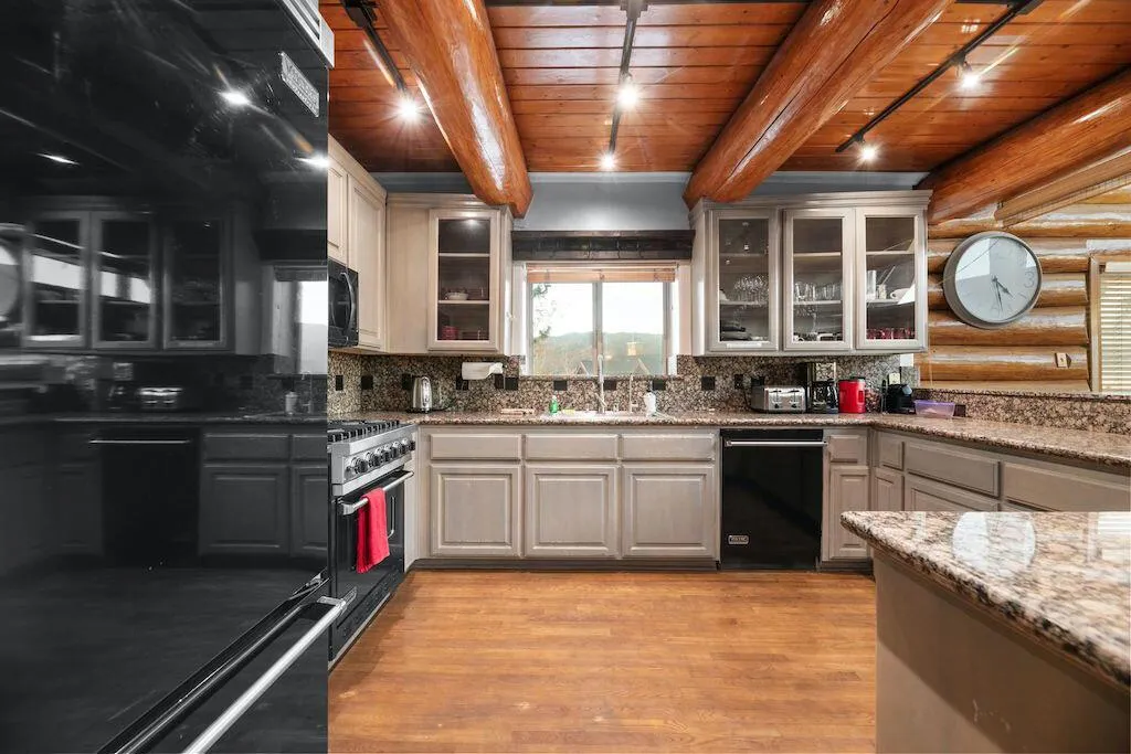 488 Starlight Circle, Big Bear, California 92315 home-pic-15