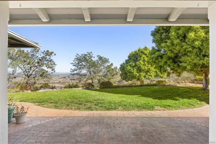 1449 Crest Road, Del Mar, California 92014