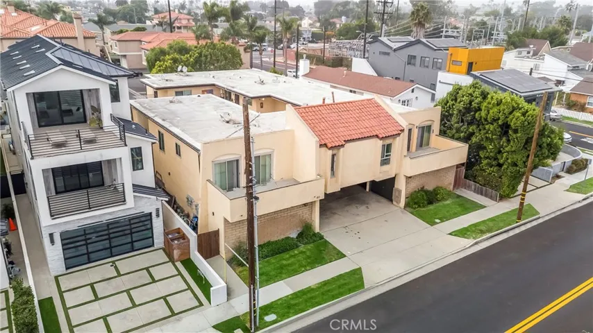 811 Alabama Street, Huntington Beach, California 92648