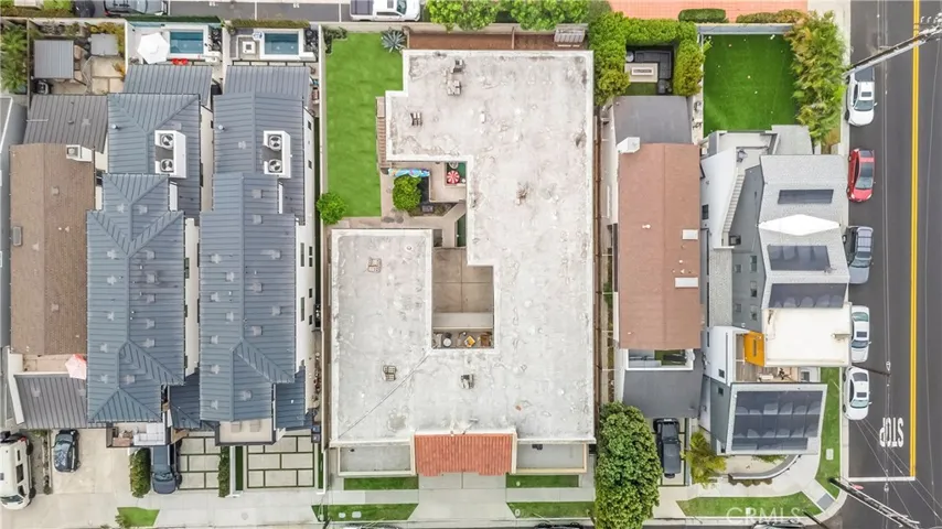 811 Alabama Street, Huntington Beach, California 92648