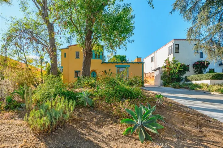1307 Diamond Avenue, South Pasadena, California 91030