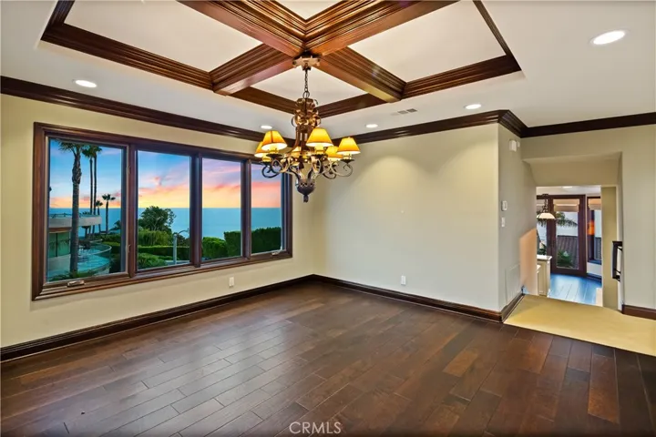 733 Pelican Drive, Laguna Beach, California 92651