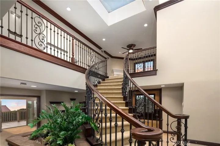 733 Pelican Drive, Laguna Beach, California 92651