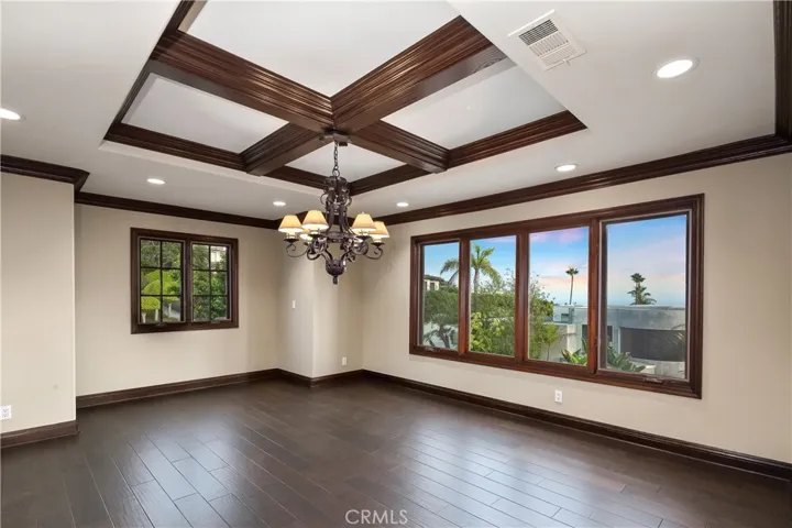 733 Pelican Drive, Laguna Beach, California 92651