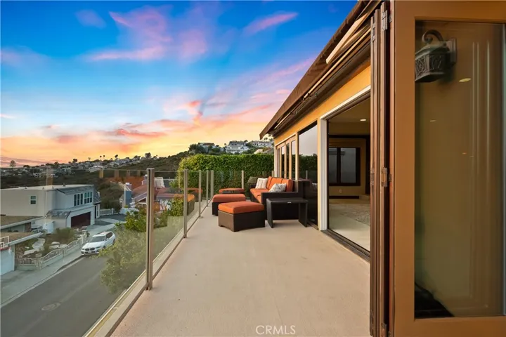 733 Pelican Drive, Laguna Beach, California 92651