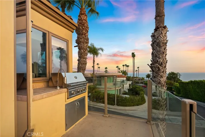 733 Pelican Drive, Laguna Beach, California 92651