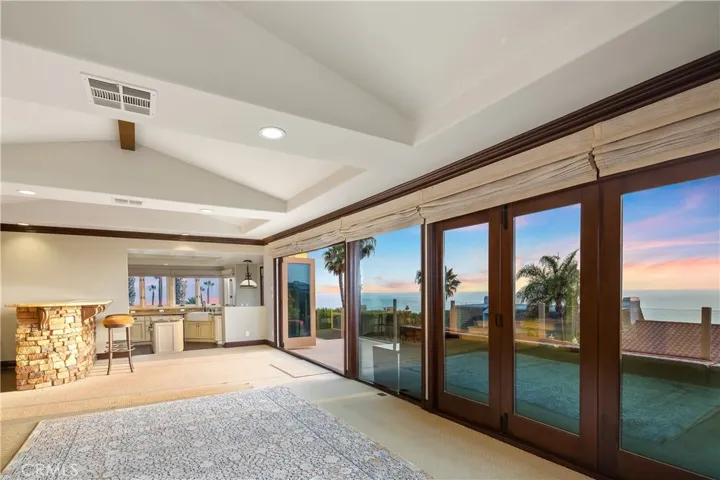 733 Pelican Drive, Laguna Beach, California 92651