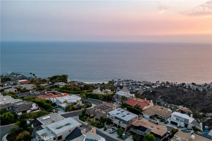 733 Pelican Drive, Laguna Beach, California 92651