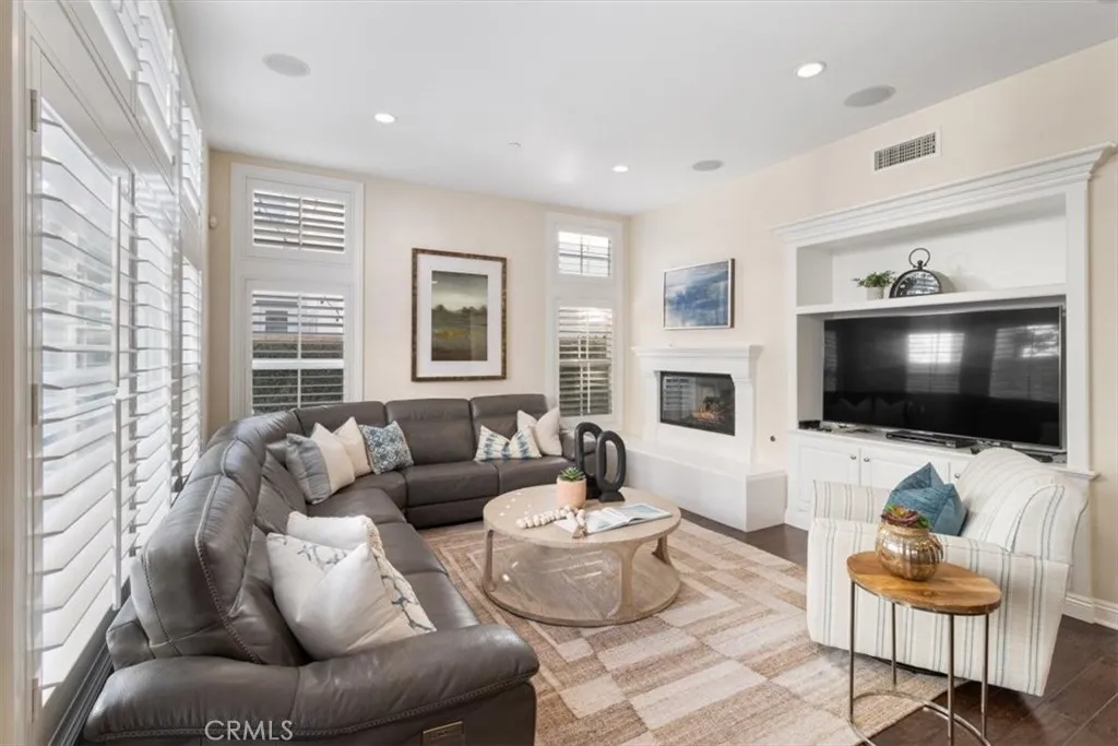 17291 Wareham Lane, Huntington Beach, California 92649 home-pic-9