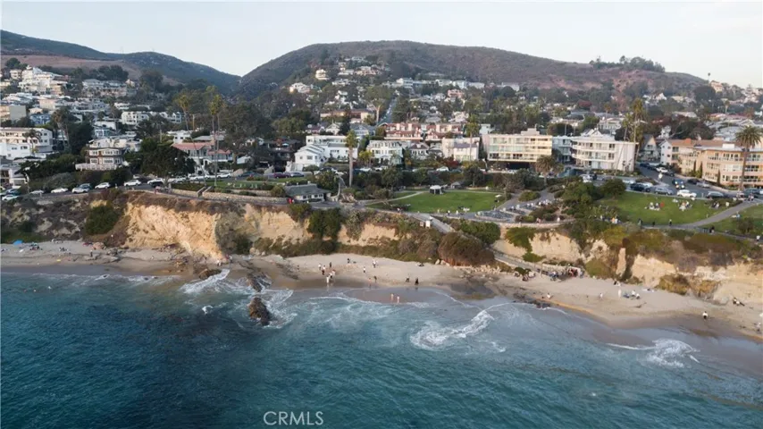 Iconic location across from Heisler Park with beach access.