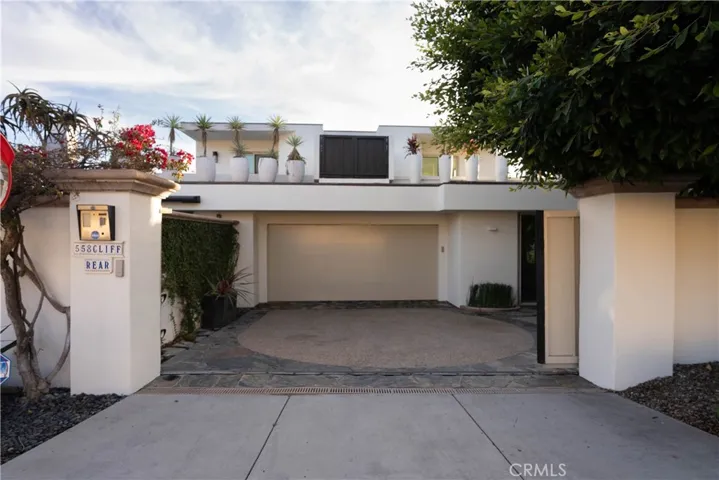 Entrance to unit from PCH. Gated for privacy.