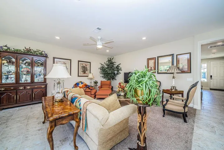 2044 Campo Verde Court, Escondido, California 92026