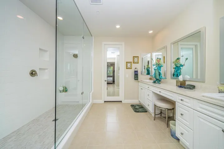 downstairs suite
