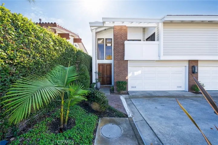 1033 Bayside Cove 106, Newport Beach, California 92660