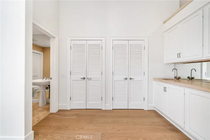 1033 Bayside Cove 106, Newport Beach, California 92660