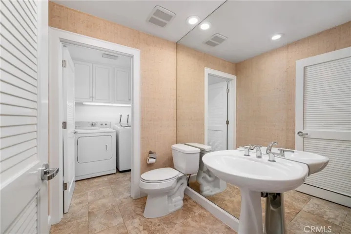 1033 Bayside Cove 106, Newport Beach, California 92660