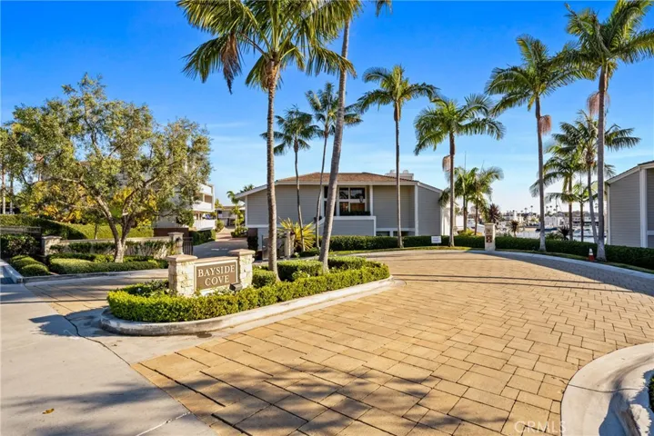 1033 Bayside Cove 106, Newport Beach, California 92660