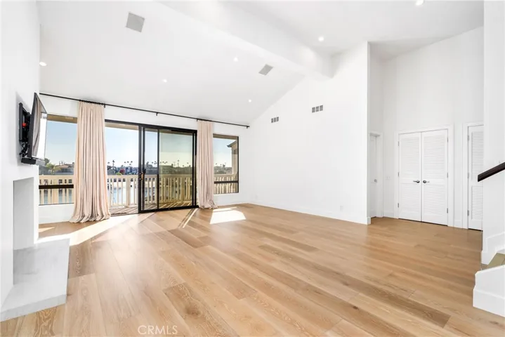 1033 Bayside Cove 106, Newport Beach, California 92660